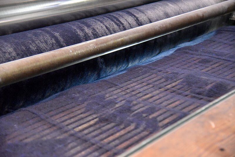 Carding woollen cloth