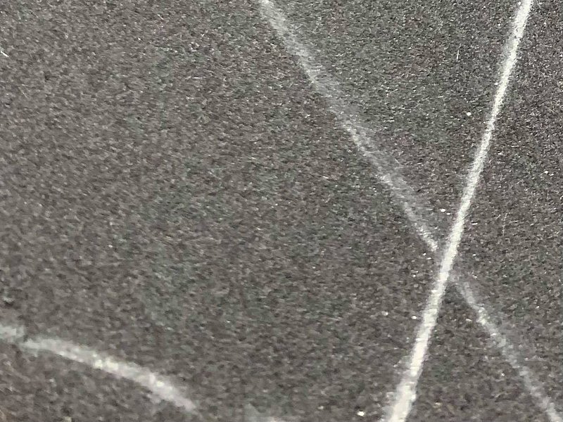 Le marquage des drap de laine avant découpe Le marquage des drap de laine avant découpe