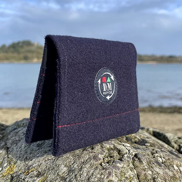 Hauban - Six-slot card holder made of recycled wool coats